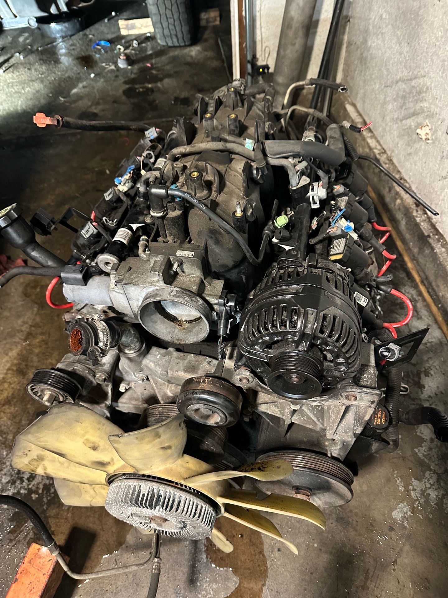 03 5.3 gm motor 4l60 2wd transmission