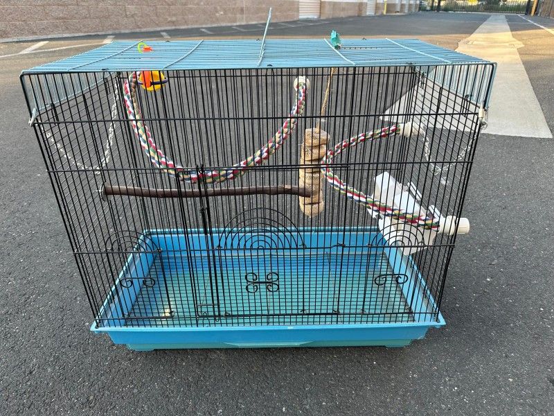 Bird cage with accessories/jaula para aves con accessorios