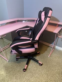 GAMING SET / PINK DESK AND CHAIR