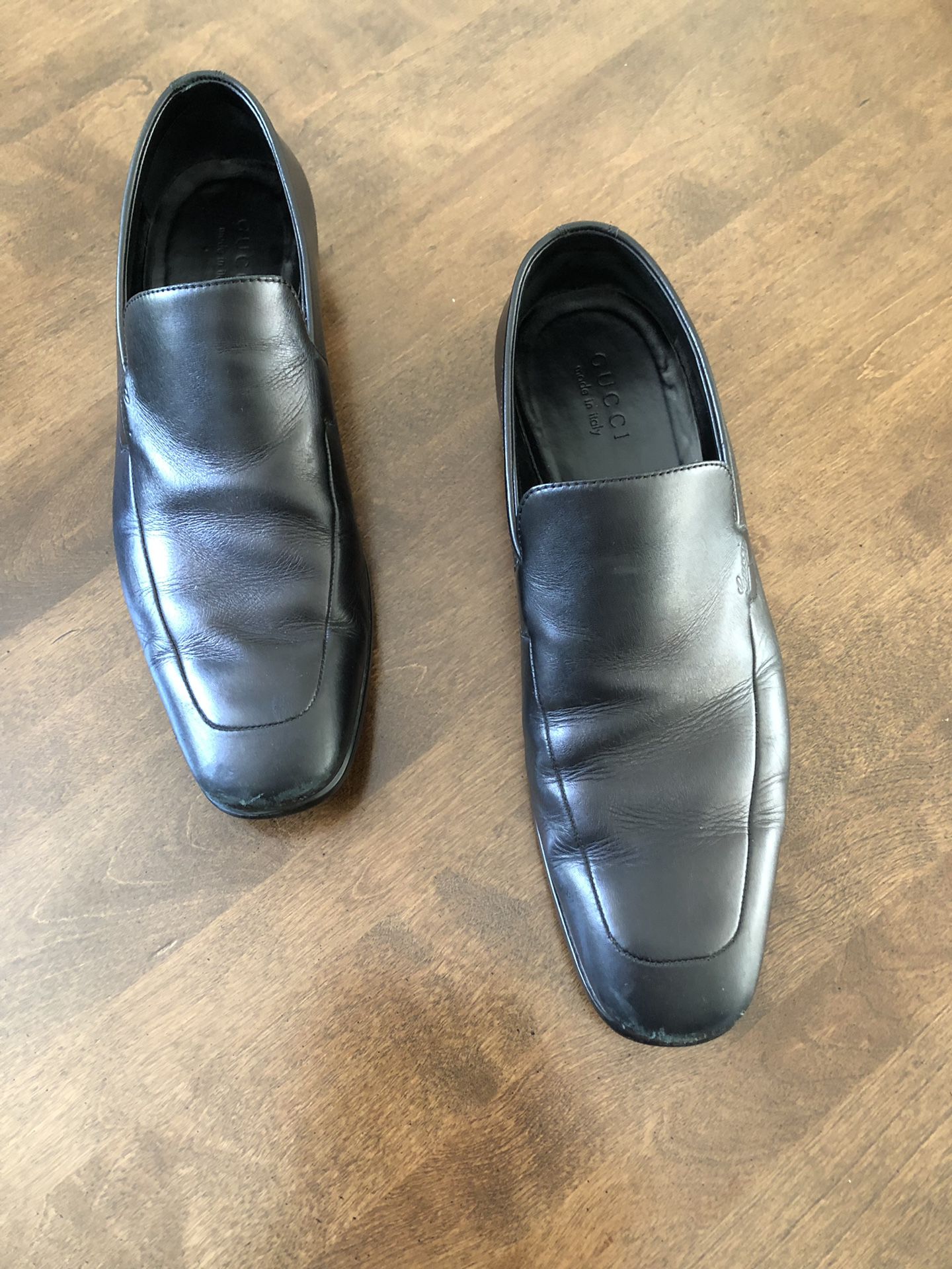 Men’s Black Gucci Loafers - size 9.5