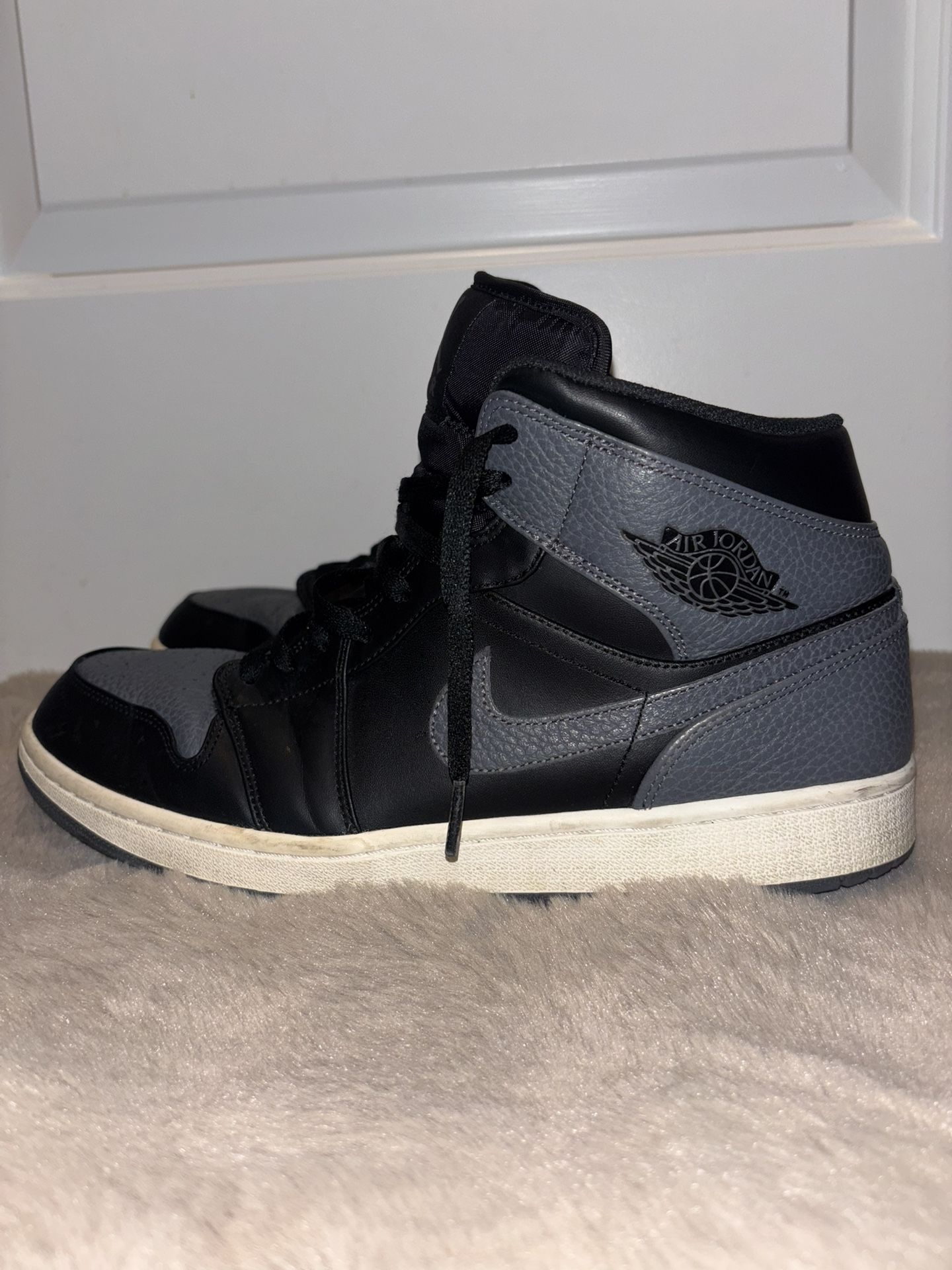 Jordan 1 Retros “Dark Gray” 2018