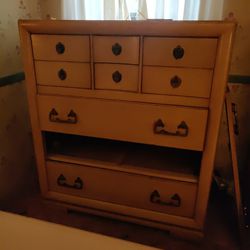 Very Old Antique Dresser Set One Drawer Is Apart But Very Easy Fix
