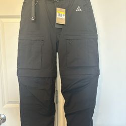 Nike ACG Cargo Summit Pants Men’s Size Small. 