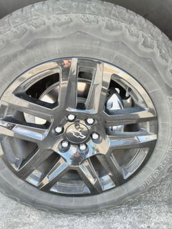 20 inch set of 4 with tire's and tade with cash