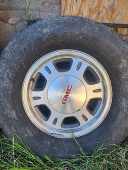 Gmc Yukon Xl Three Rims Good Condition Asking $100