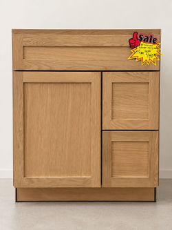 🚨 CLEARANCE SALE - 30" OAK VANITY BASE CABINET 🚨
