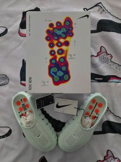 W Nike Mind 001 Barley Green Women Sz 7