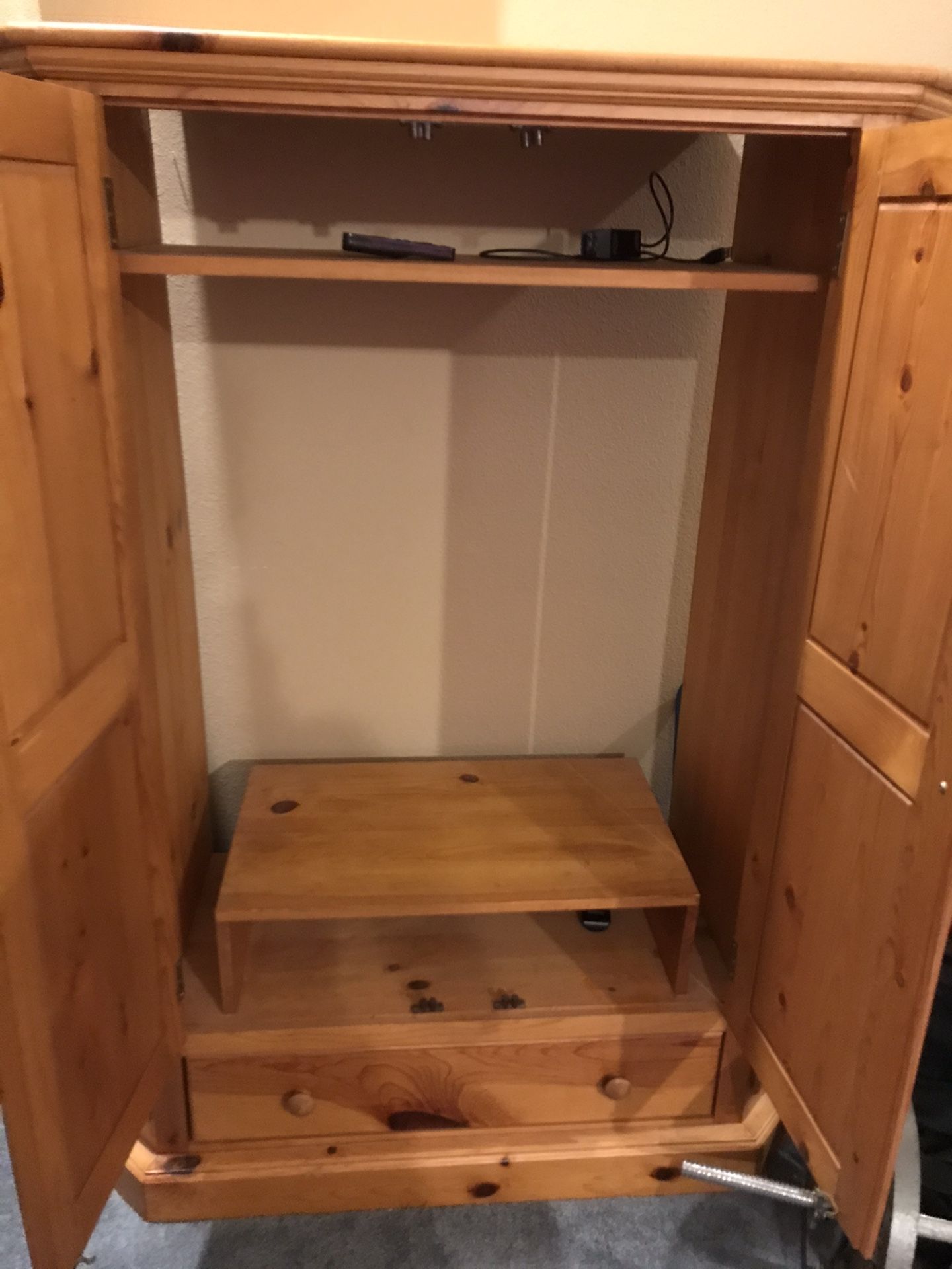 Media TV Stand