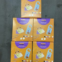 7 packs Wood door hangers kit paints and brushes