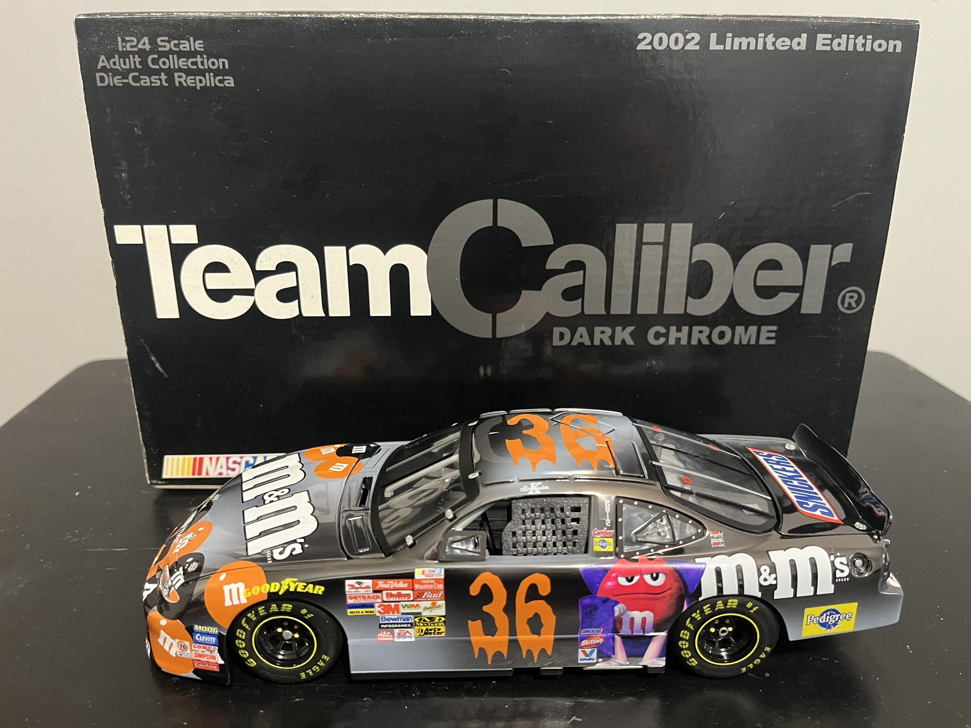 Team Caliber Dark Chrome 2002 M&M’s Brand Halloween #36 Kenny Schrader NASCAR 1:24 Diecast Car