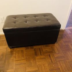 Ottoman w/storage