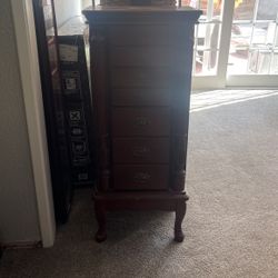 Vintage look jewelry Cabinet 