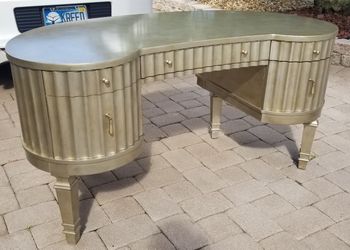 Hooker furniture kaylin grace writing desk