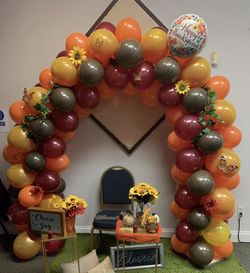 thanksgiving balloon arch