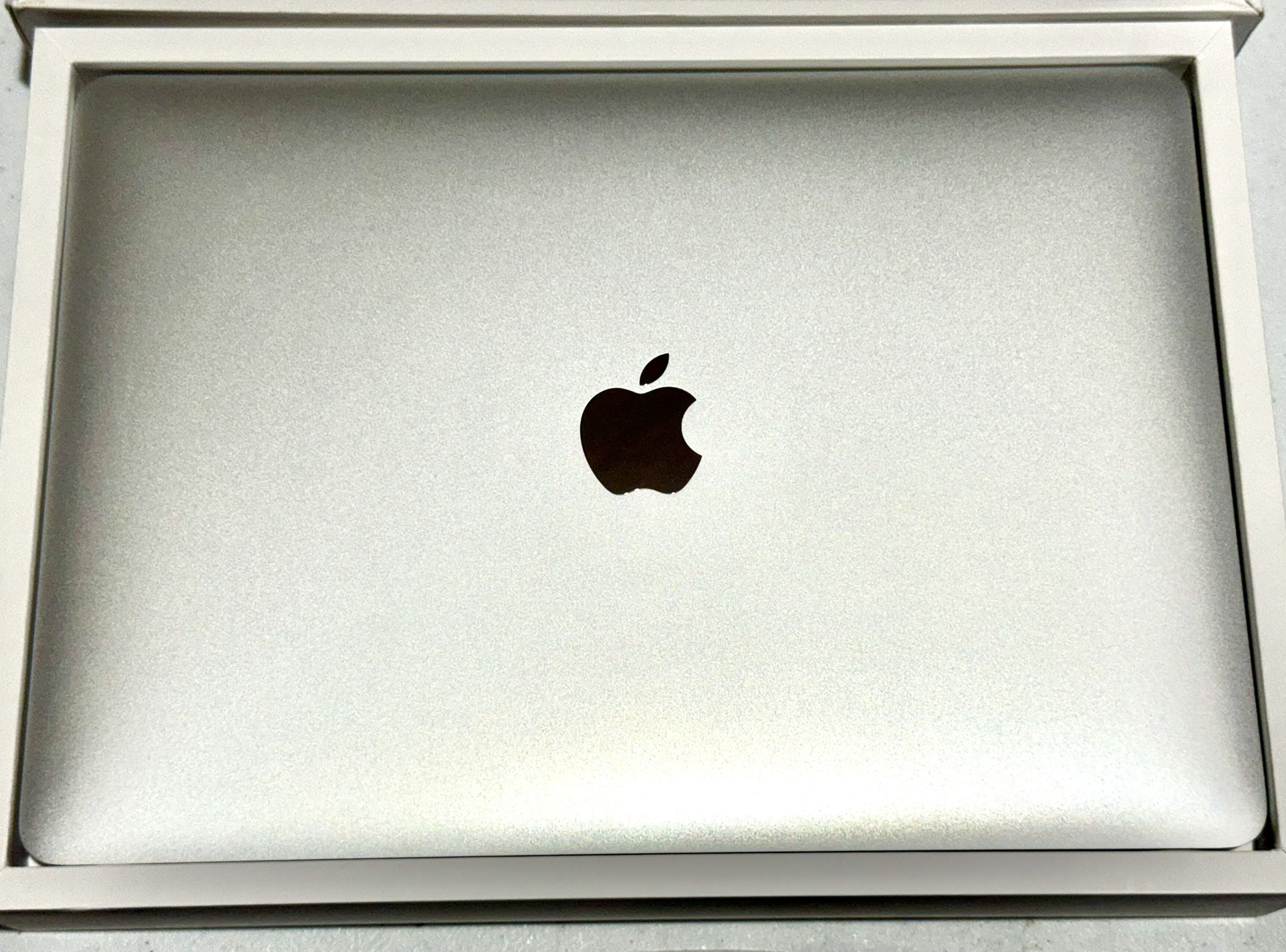 2022 MacBook Pro 13 Inch-M2 Pristine Condition