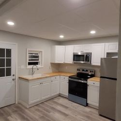 $1,250 / 1 bed 1 bath large apartment (Bristol Tennessee)