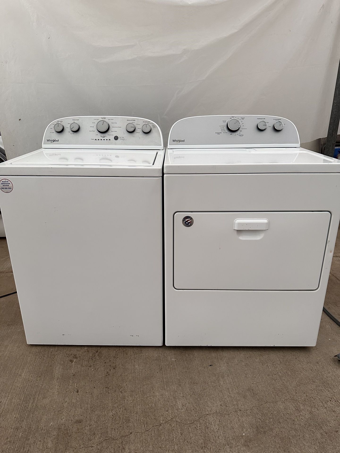 Whirlpool Washer And Gas Dryer Laundry Set 