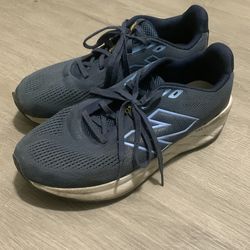 New Balance (size 9) Men