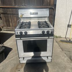 Free Delivery / Stainless Steal Kenmore Gas Stove 