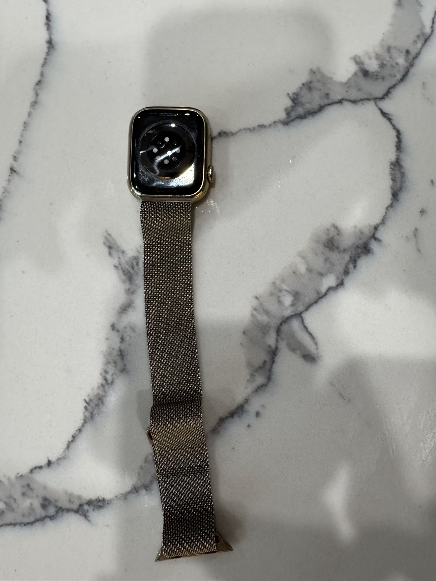 Apple Watch Series 8 (41 mm)