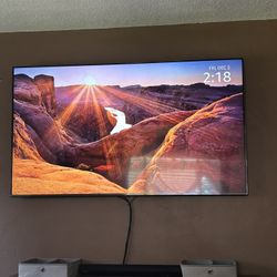 Smart LG TV 75 In 