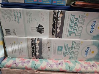 Portable toddler cot