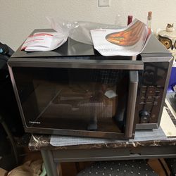 TOSHIBA MICROWAVE AIR FRYER OVEN 