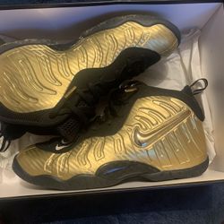 Size 7 Shoes $50-30 Vans