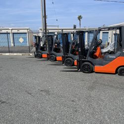Toyota Forklift 4000 Lbs 2 Stage Model 8
