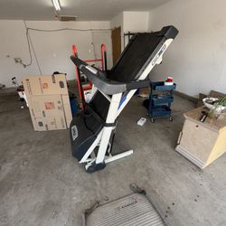 Treadmill 