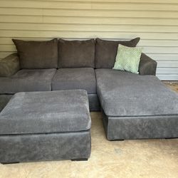 Sectional Couch (can Deliver)