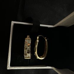 GOLD PLATED EARRING WITH WHITE STONES, A NICE GIFT