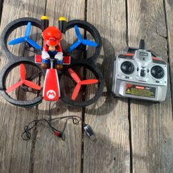 Carrera RC Nintendo Mario Copter. 