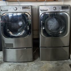 Washer And Dryer/ LG MEGA CAPACITY