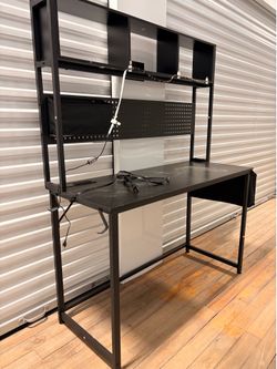 Gaming desk