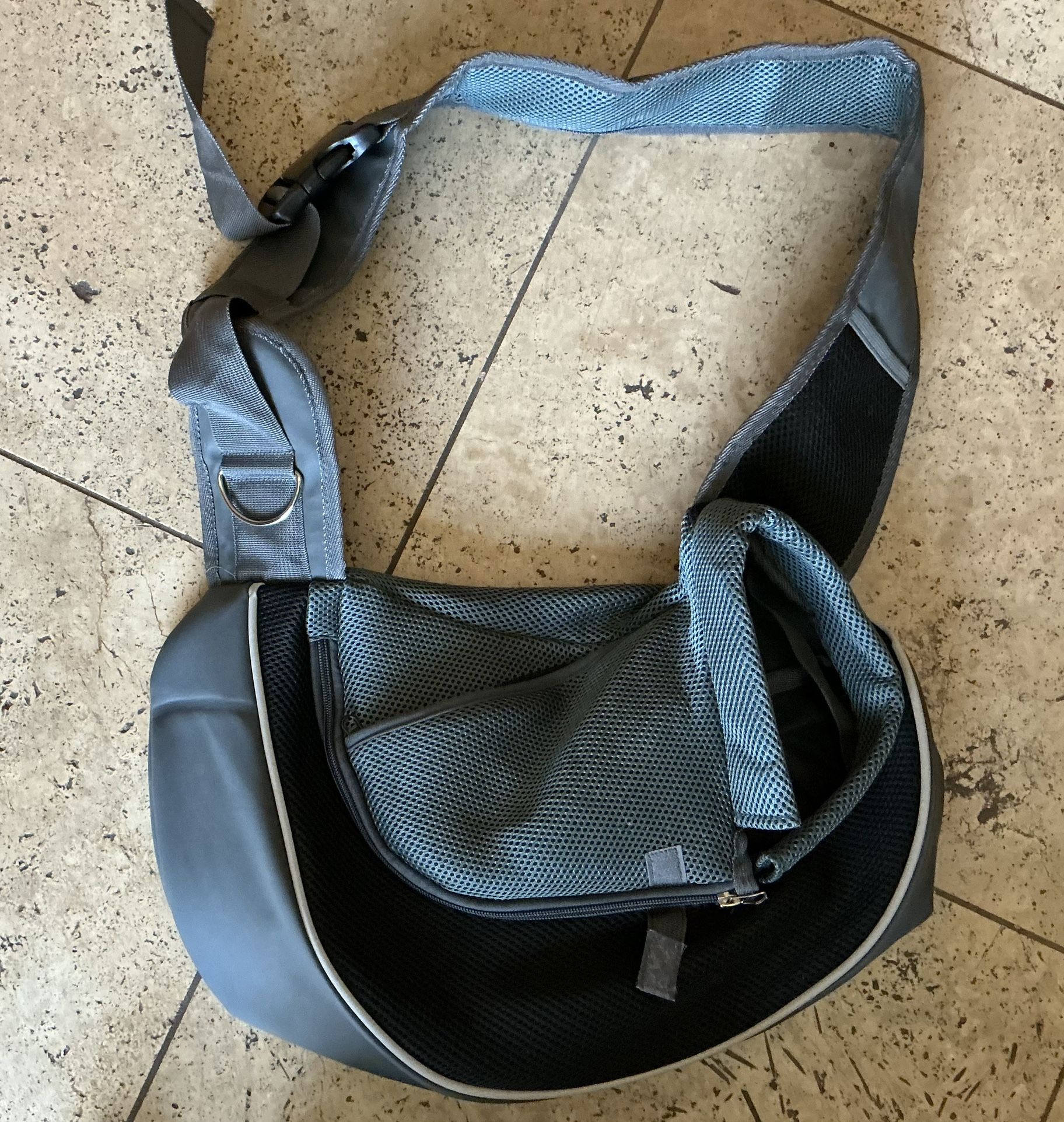 New Pet Sling Carrier
