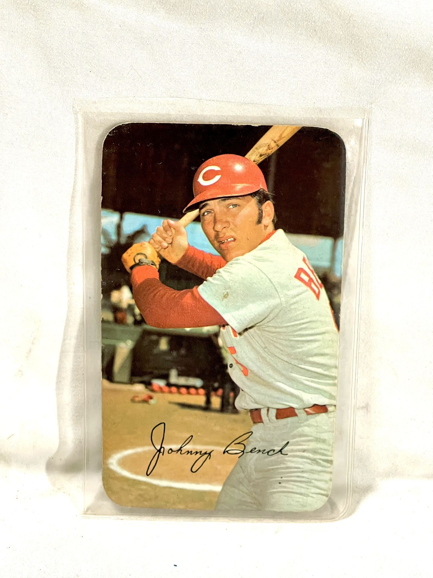 Great Condition 1971 (SuperCard) Topps #32 Cincinnati, Cincinnati Reds Johnny Bench Baseball Training Card. Valued At. $190 To $440