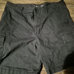 Men's Old Navy Cargo Shorts - Faded Black - Size [weist 38]