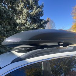 Yakima Skybox Carbonite 16 (Excellent Condition)