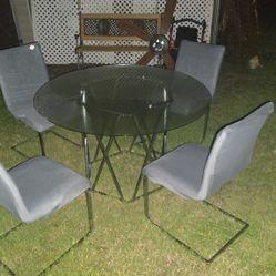 Dining Table 4 Chairs 