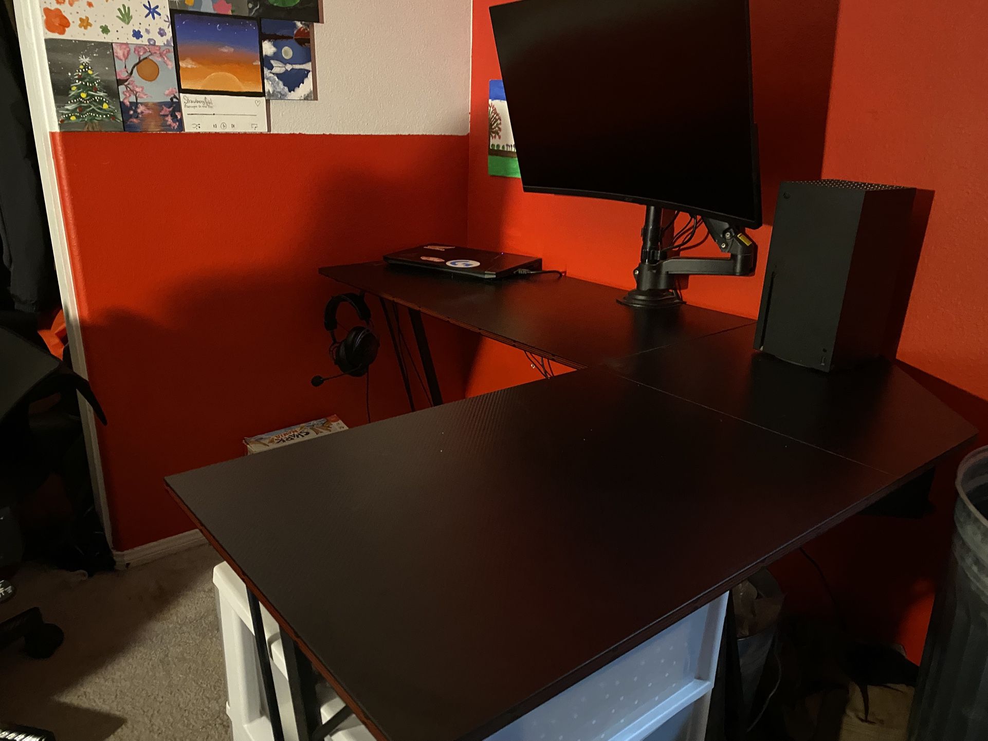 L shaped gaming desk