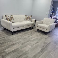 Rooms to go Couches