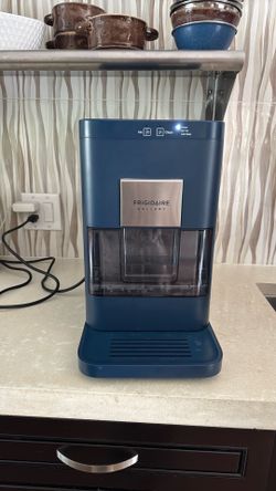 Frigidaire Gallery Whiskey Ice Maker