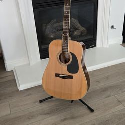Mitchell MD-100 acoustic guitar!