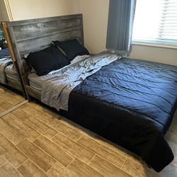 Beautiful QUEEN bed Set (Gray) with Dresser