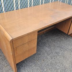 Large Desk