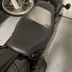 2021 Harley Low Rider S Seat