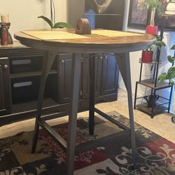 🍽️ Counter-Height Table – Wood Top & Metal Base