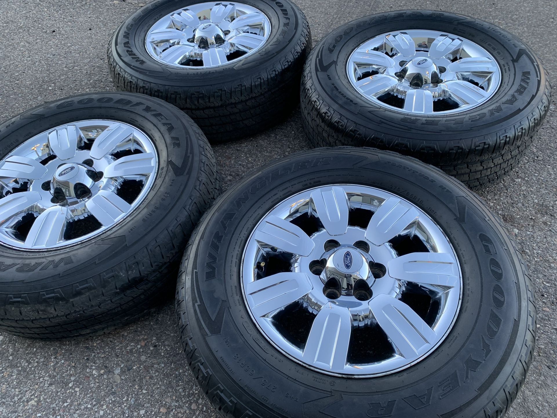 18” SET OF FOUR CHROME FORD F-150 EXPEDITION WHEELS RIMS TIRES