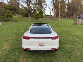2018 Porsche Panamera